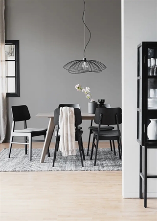 Spisebordsstol Sort Træ - Fedt design med stof sædde