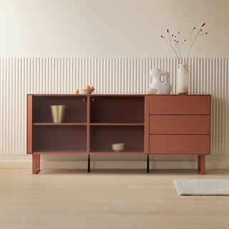 Edge by Hammel skab – Ant Red med riflet glas