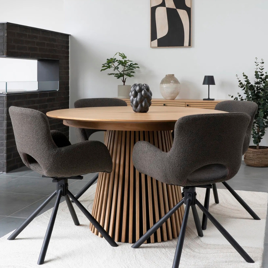 Wood by Nordic Lisette spisebord - Egetræ inkl. 2 tillægsplader 120 cm x 75 cm x 120 cm | Møbelsalg.dk