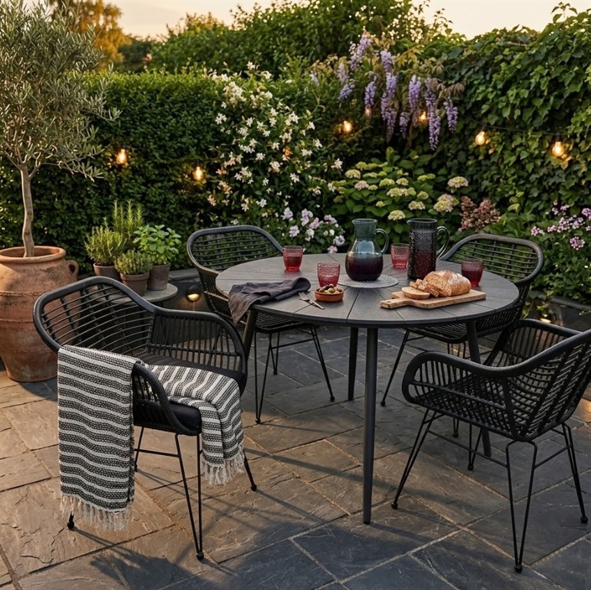 Tylstrup havebord inkl. 4 stole |  Ø120 cm 