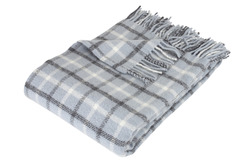 Scandinavian Living | Lyseblå uld plaid m. tern 